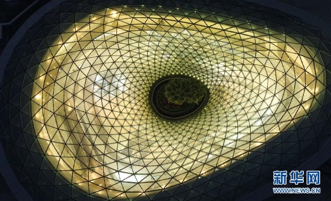 (在習(xí)近平新時(shí)代中國特色社會主義思想指引下——新時(shí)代新作為新篇章·總書記關(guān)切開放事·圖文互動(dòng))(5)開放的故事講不完——海南開放再“提速”