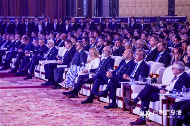 206家全球汽車產(chǎn)業(yè)各領(lǐng)域龍頭企業(yè)CEO及高管出席峰會(huì) 206家全球汽車產(chǎn)業(yè)各領(lǐng)域龍頭企業(yè)CEO及高管出席峰會(huì)