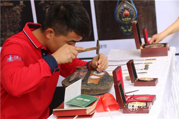 mmexport1573563944790