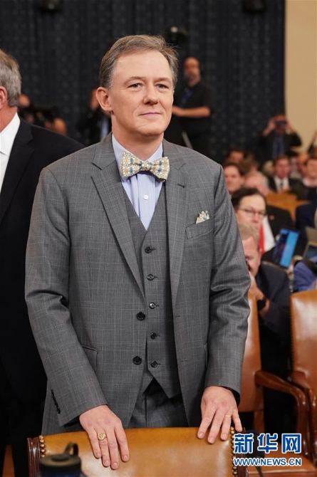 (國(guó)際)(4)特朗普彈劾調(diào)查進(jìn)入公開(kāi)聽(tīng)證階段