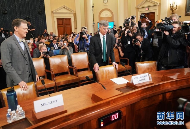 (國(guó)際)(2)特朗普彈劾調(diào)查進(jìn)入公開(kāi)聽(tīng)證階段