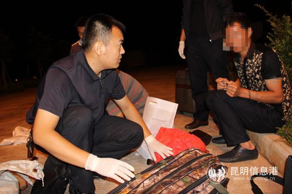 2013年深夜抓獲利用外幣詐騙案犯罪嫌疑人 - 復(fù)件