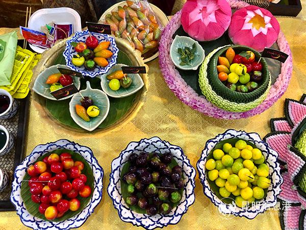 3 泰國傳統(tǒng)甜品。記者蘇雯芊 攝