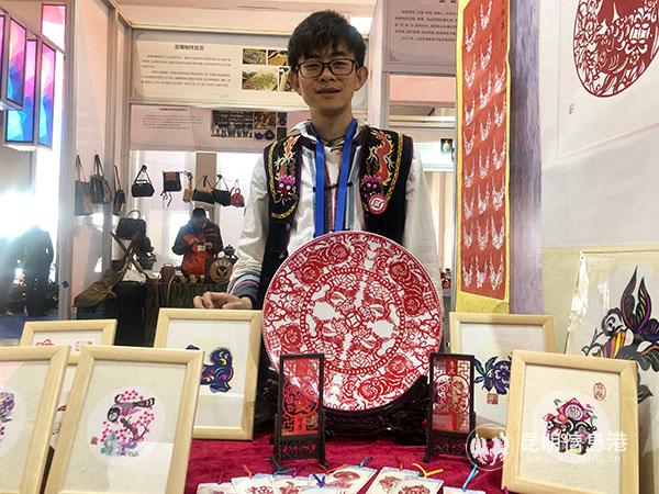 7 呈貢剪紙傳承人高慶 記者蘇雯芊 攝