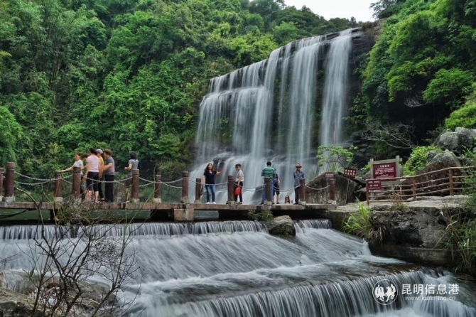 揭西黃滿寨瀑布群。