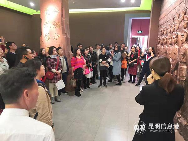 mmexport1573956219619 mmexport1573956219619