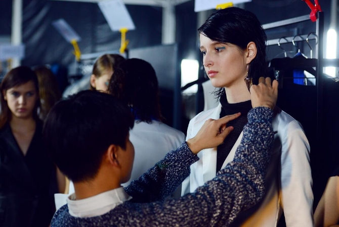 亞洲頂級(jí)設(shè)計(jì)師 國(guó)際水準(zhǔn)時(shí)裝秀 “泉城風(fēng)尚”國(guó)際時(shí)裝周今日開場(chǎng)