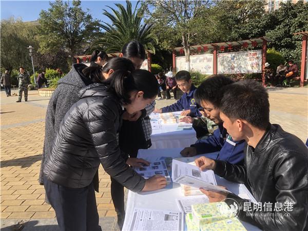 現(xiàn)場(chǎng)講解電梯安全知識(shí)