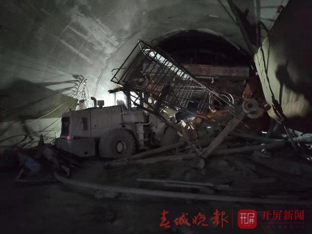 臨滄一在建隧道發(fā)生突泥涌水事故