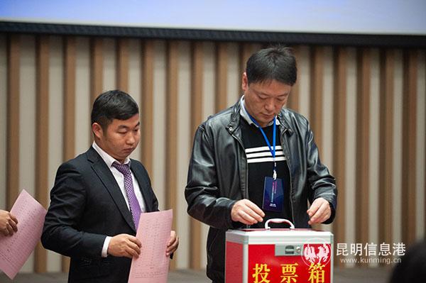 投票現(xiàn)場 投票現(xiàn)場