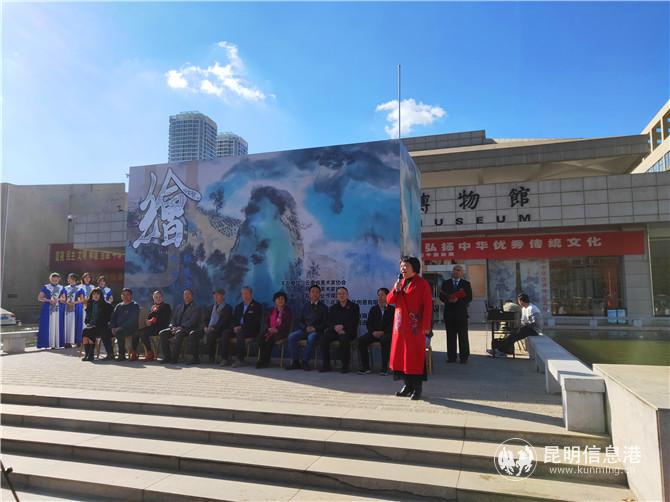 畫展開幕式，耿炎致辭。