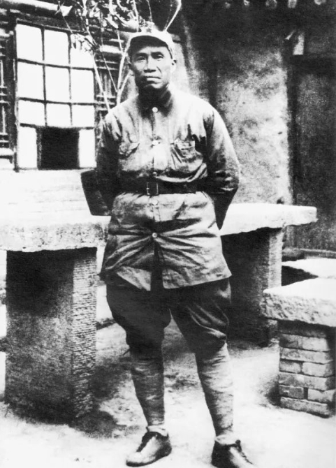 朱德誕辰丨200元難住了總司令，真相令人肅然起敬……