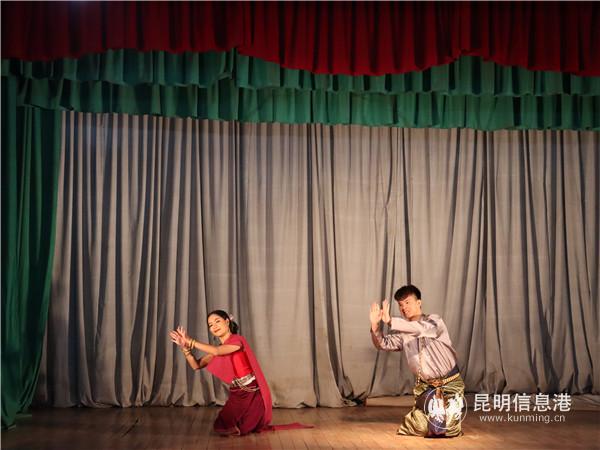 圖六 舞蹈表演《泰國東南西北文化》。記者 莊園攝