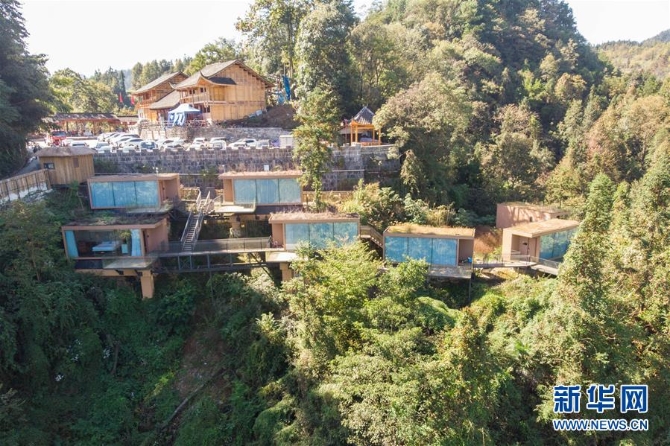 （在習(xí)近平新時(shí)代中國特色社會主義思想指引下——新時(shí)代新作為新篇章·總書記關(guān)切脫貧事·圖文互動(dòng)）（3）精準(zhǔn)扶貧：提速脫貧奔小康