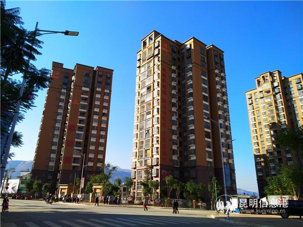 東川區(qū)移民搬遷安置小區(qū)一景。記者江楓攝