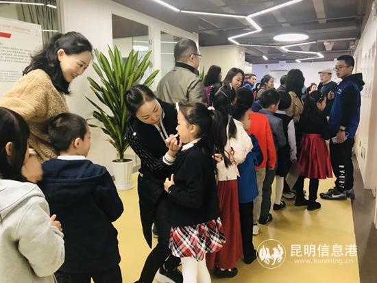 初中組復(fù)賽現(xiàn)場(chǎng) 初中組復(fù)賽現(xiàn)場(chǎng)