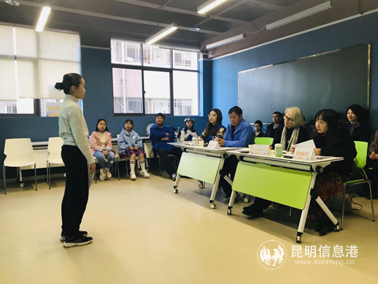 初中組復(fù)賽現(xiàn)場(chǎng) 初中組復(fù)賽現(xiàn)場(chǎng)