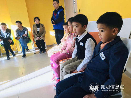 等待比賽的選手 等待比賽的選手