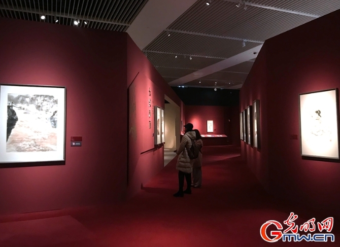 組圖丨石魯藝術展亮相國博 “鎮(zhèn)館之寶”《轉戰(zhàn)陜北》展出