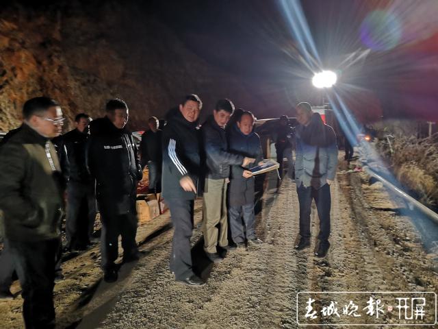 昭通巧家面包車翻下山谷5名遇難者遺體被找到.jpg