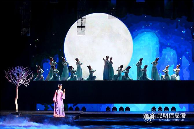 小河淌水 李嘉嫻攝