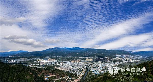 圖6 富民縣城全景。杜敏銀 攝