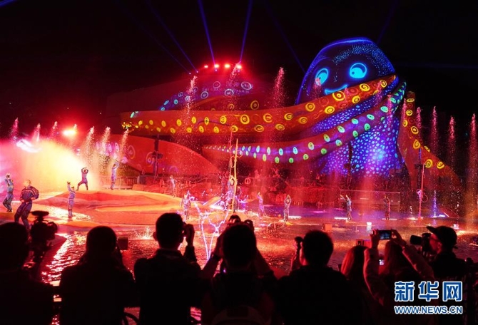 （社會(huì)）（2）香港海洋公園推出“光影盛夜”