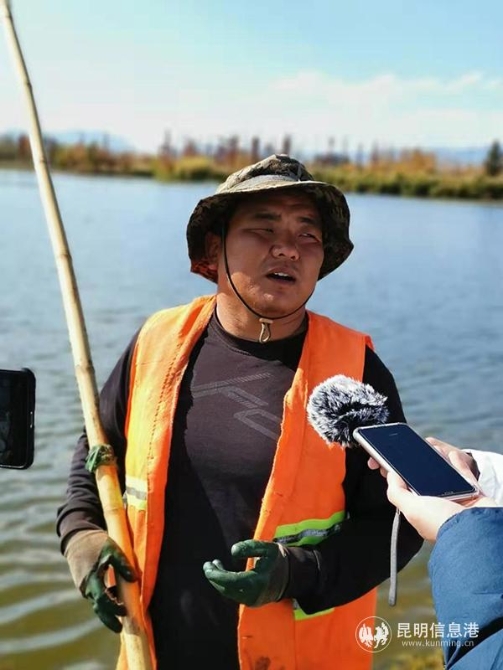 水體打撈工作人員李艷偉