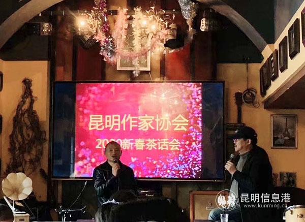 小說(shuō)家陳鵬與張慶國(guó)年度文學(xué)成就對(duì)話