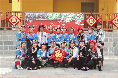 搬出窮窩窩 點(diǎn)亮家園夢(mèng) 搬出窮窩窩 點(diǎn)亮家園夢(mèng)