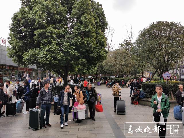 春運(yùn)首日 北部客運(yùn)站圖片 (4).jpg