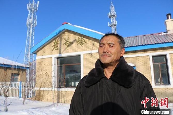 老梁駐守老爺嶺車站35年。吉林車務(wù)段供圖