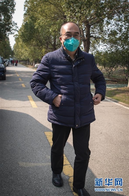 (新華全媒頭條·聚焦疫情防控·圖文互動(dòng))(6)拼漸凍生命 與疫魔競(jìng)速——記疫情“風(fēng)暴眼”中武漢金銀潭醫(yī)院院長(zhǎng)張定宇