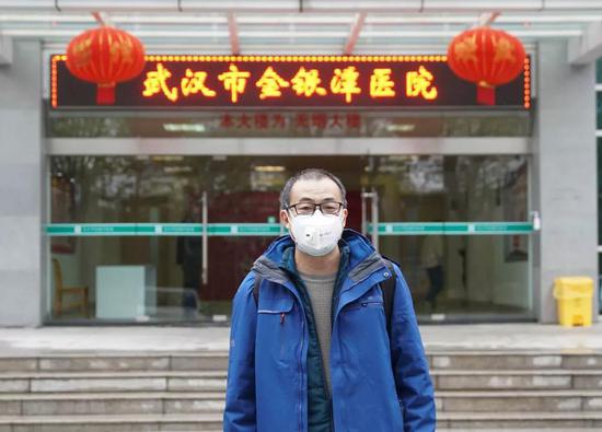 新華社記者程敏在采訪時自拍。