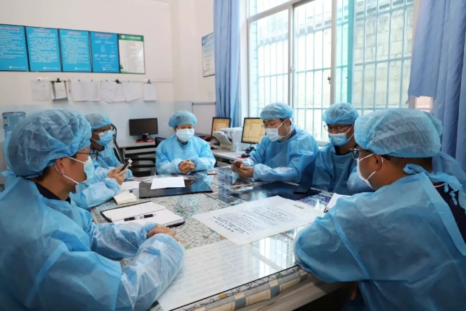 縣人民醫(yī)院黨員職工投身疫情防治忙 縣人民醫(yī)院黨員職工投身疫情防治忙