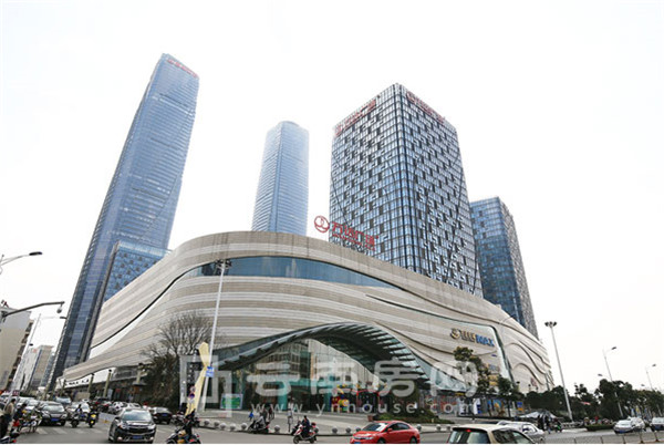 各醫(yī)院隊(duì)伍出發(fā)前合影留念 (2) 各醫(yī)院隊(duì)伍出發(fā)前合影留念 (2)