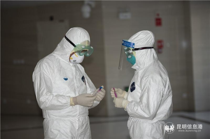 嵩明疾控抗疫工作場景 (2) 嵩明疾控抗疫工作場景 (2)