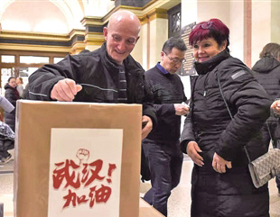 為中國(guó)抗擊疫情傳遞音樂(lè)的力量