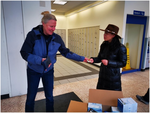 涓涓細(xì)流 可成江?！绹?guó)蒙大拿州華人華僑聯(lián)合會(huì)為抗擊疫情捐助物資