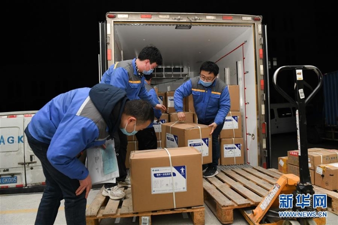 (在習(xí)近平新時代中國特色社會主義思想指引下——新時代新作為新篇章·習(xí)近平總書記關(guān)切事·圖文互動)(2)打好防控“主動仗”——各地精準(zhǔn)施策堅決遏制疫情蔓延