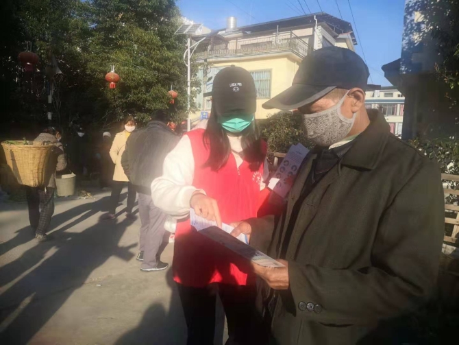 薪火相傳，父女同戰(zhàn)“疫” (1)