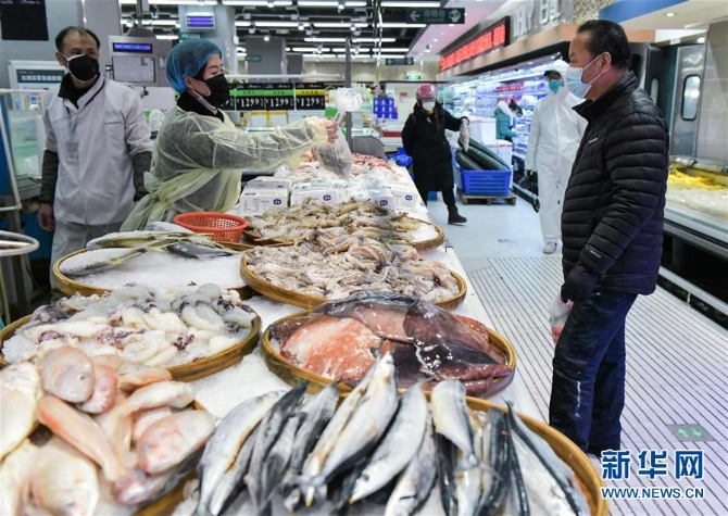 (在習(xí)近平新時(shí)代中國特色社會(huì)主義思想指引下——新時(shí)代新作為新篇章·習(xí)近平總書記關(guān)切事·圖文互動(dòng))(7)“菜籃子”里的力量——全國各地努力做好保障和改善民生工作在行動(dòng)