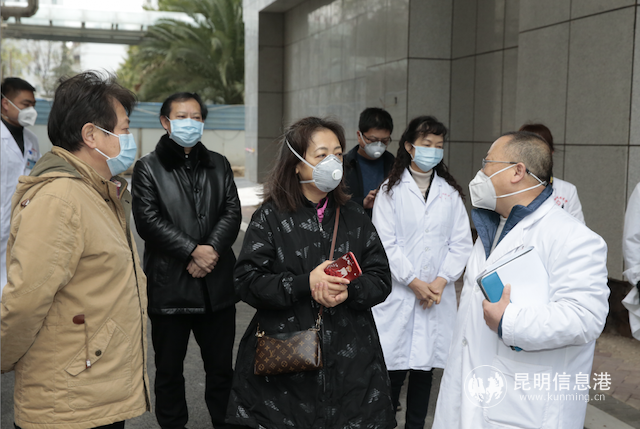 谷欣副院長陪同國務(wù)院督導(dǎo)組現(xiàn)場督導(dǎo)。供圖