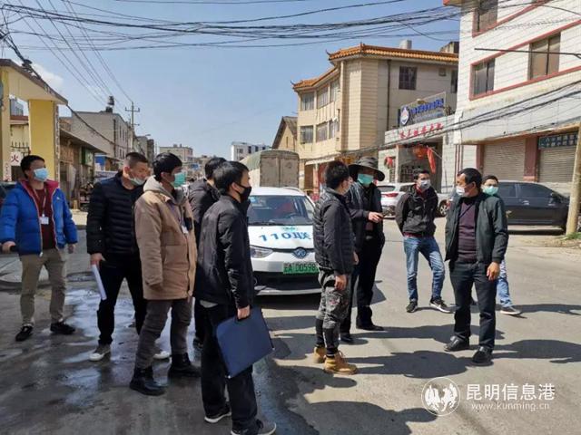 深入社區(qū)宣傳復(fù)工備案政策 深入社區(qū)宣傳復(fù)工備案政策