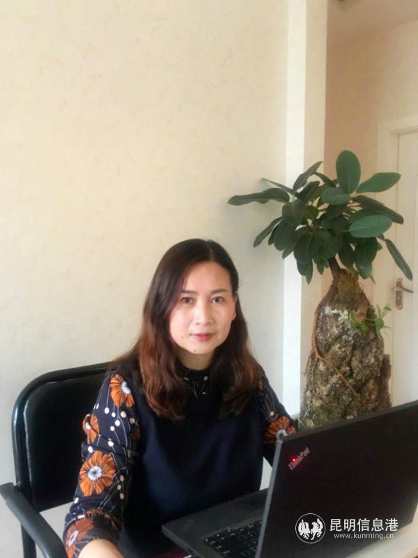 昆明市第十四中學(xué)黨委書記、高新校區(qū)執(zhí)行校長蘭蓉