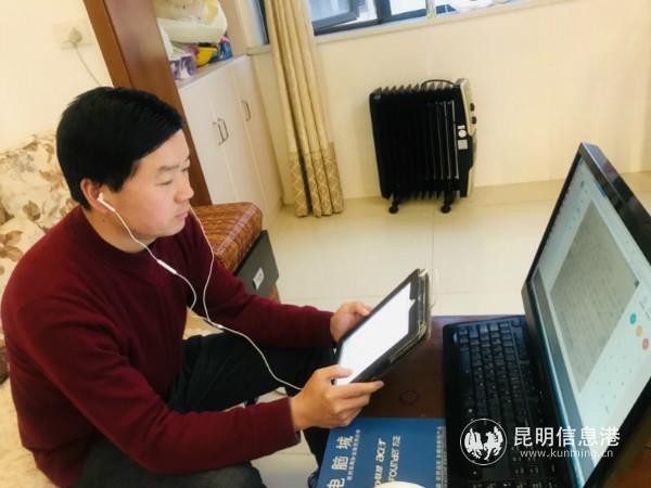 昆十四中初三年級(jí)組組長趙建國