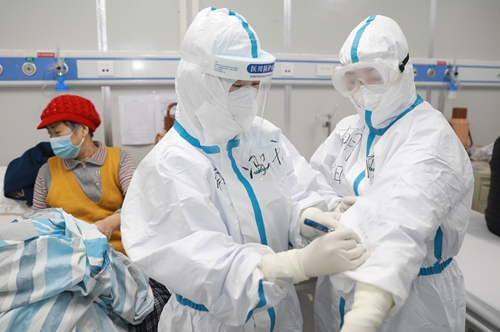 Vlog丨雷神山醫(yī)院戰(zhàn)“疫”記:全面開放32個病區(qū) 嘗試5G遠程會診 Vlog丨雷神山醫(yī)院戰(zhàn)“疫”記:全面開放32個病區(qū) 嘗試5G遠程會診