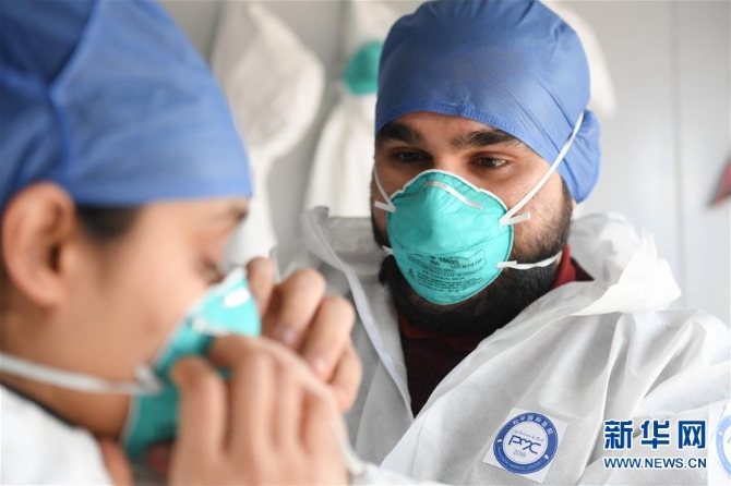 （新華全媒頭條·圖文互動）（16）聽，人類命運共同體的大合唱——中國同國際社會攜手抗擊新冠肺炎疫情述評