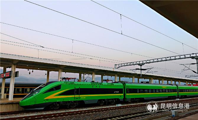 自3月1日起，云南鐵路梯次恢復(fù)旅客列車開行。通訊員鄧瑜 徐繼發(fā) 供圖