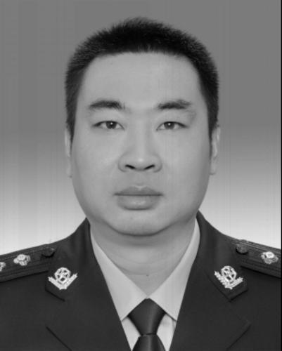 廣南民警謝帥業(yè)犧牲在戰(zhàn)疫一線1.jpg